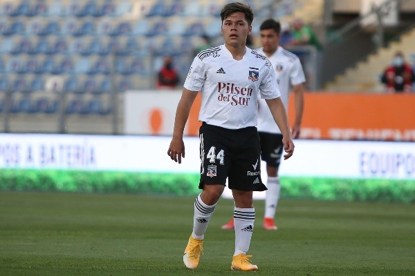 Los albos fueron aplaudidos por sus rivales una vez finalizado el partido.