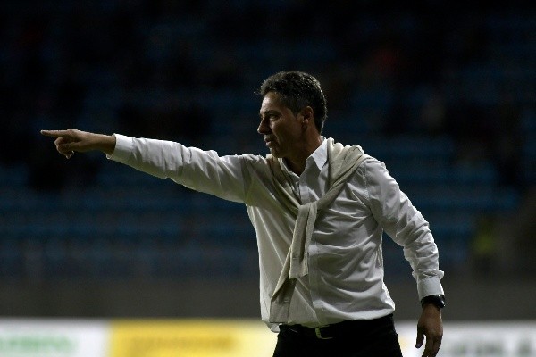 El técnico loíno asegura que una vez termine la temporada hay que volver a revisar el reglamento