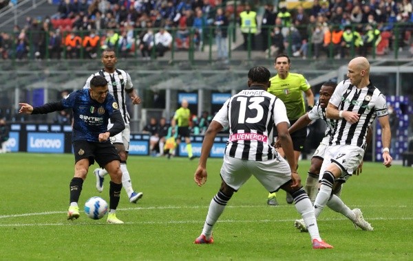 Alexis y Vidal jugaron 21 minutos en el Inter contra Udinese.