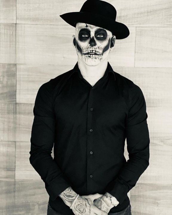 Los disfraces de Halloween: Eduardo Vargas.