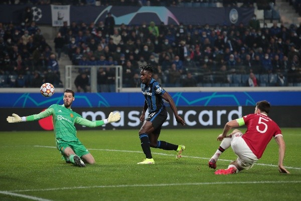 Duván Zapata le daba el triunfo al Atalanta ante el Manchester United, pero no contaban con la aparición de Cristiano Ronaldo. Otra vez en el final, el luso fue el verdugo de la Dea. Foto: Getty Images