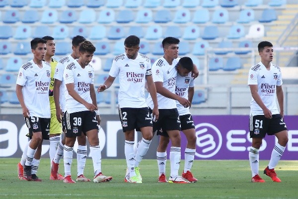 Ante Audax Italiano Colo Colo tuvo que presentar un plantel cargado a los juveniles
