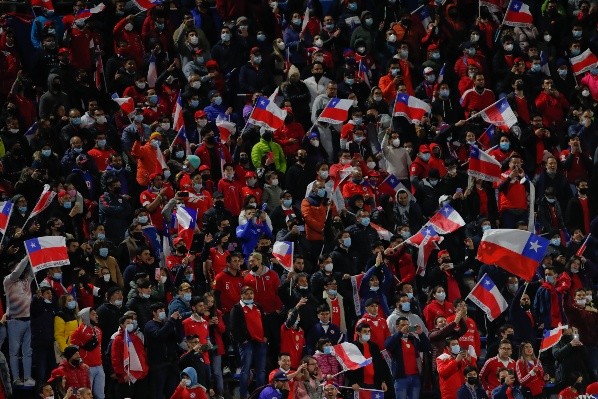 Los hinchas de la selección chilena agotaron las entradas para el duelo con Ecuador en tan solo una hora. Foto: Agencia Uno