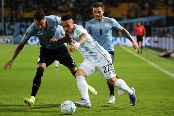 En un peleado partido Argentina se llevó los puntos a casa desde Uruguay