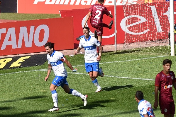 La Católica le ganó a La Serena y le mete presión a Colo Colo: dos caminos a un sólo título.