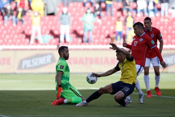 Ángel Mena desafía a Chile previo al choque con Ecuador en las eliminatorias. Foto: Carlos Parra, ANFP.