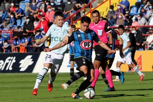 Huachipato batió a Wanderers y alcanzó en puntos a la U. | Foto: Agencia Uno