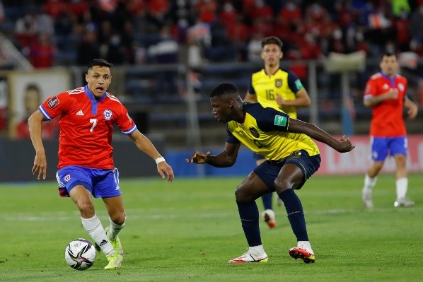 Chile sufrió frente a Ecuador en las eliminatorias.