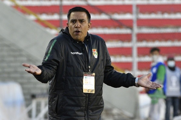 César Farías tiene ilusionado a los bolivianos luego de sumar 15 puntos quedar cerca de los puestos de clasificación