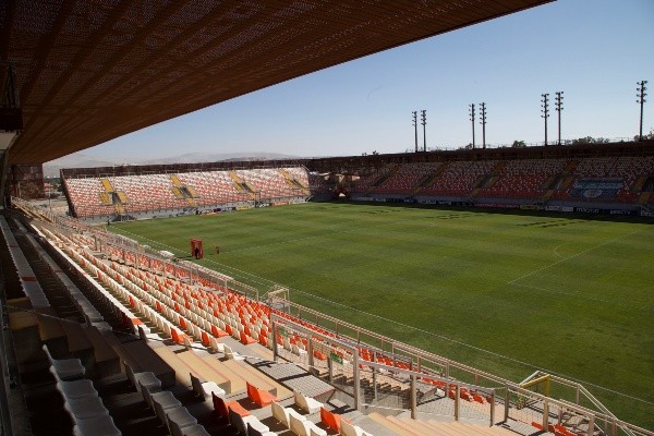 El Estadio Zorros del Desierto fue re inaugurado en 2015 y cuenta con capacidad para poco más de 12 mil espectadores. (Foto: Agencia UNO)