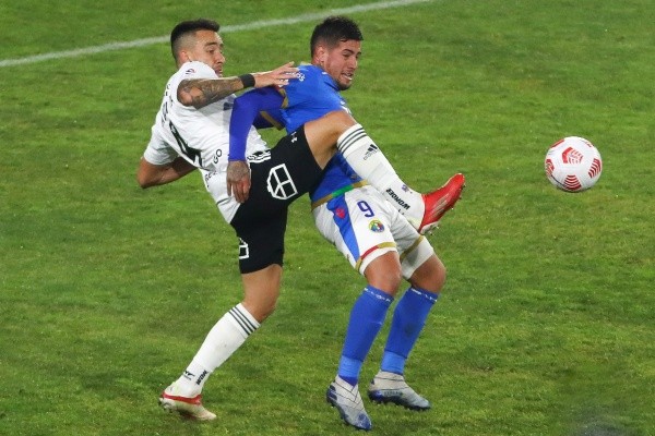 Matías Zaldivia vistiendo la camiseta de Colo Colo en el Campeonato Nacional