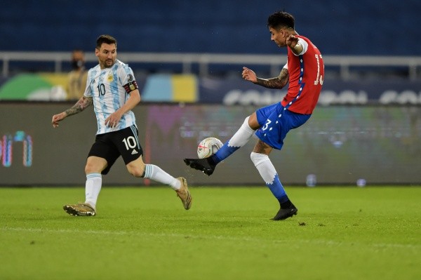 Chile debe recibir en enero a Argentina por las Eliminatorias