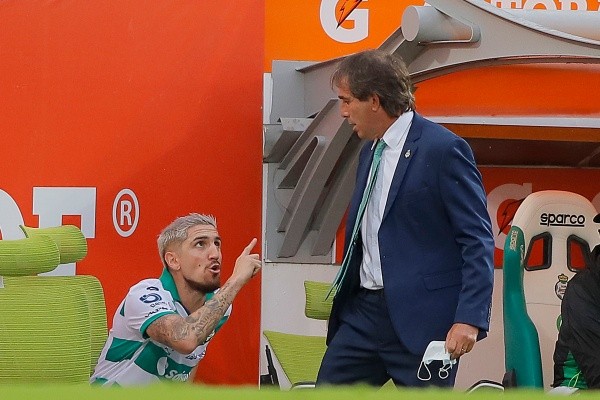 Guillermo Almada tuvo, recientemente, un momento tenso con Diego Valdés. (Foto: Getty Images)