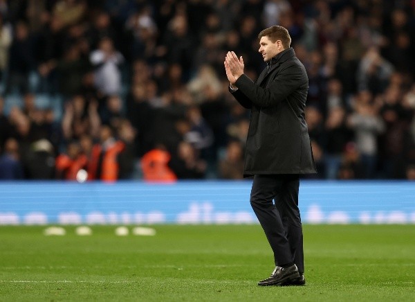 Steven Gerrard debutó de la mejor manera con el Aston Villa. (Foto: Getty Images)