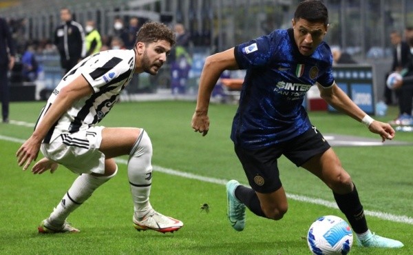 Alexis volvió a Italia lesionado luego del duelo de la selección chilena ante Ecuador