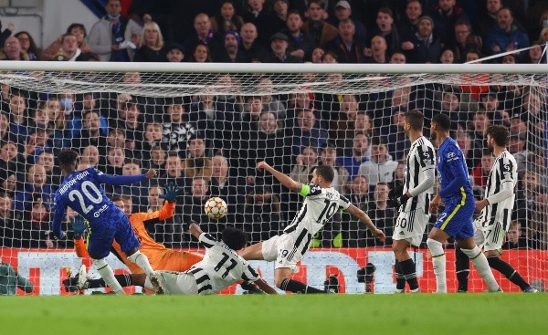 Callum Hudson-Odoi marcó uno de los cuatro goles con los que Chelsea aplastó a la Juventus en Londres. (Foto: Getty Images)