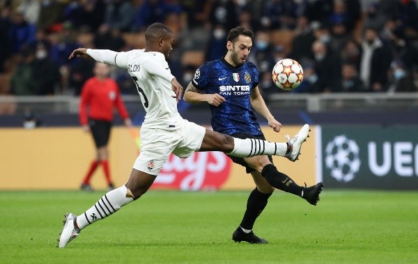 Inter de Milán y Shakhtar dieron una dura pelea en busca de los tres puntos, que terminaron quedándose en Italia. Foto: Getty Images