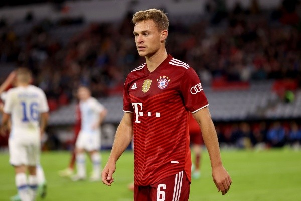 Bayern confirmó que Kimmich contrajo coronavirus.