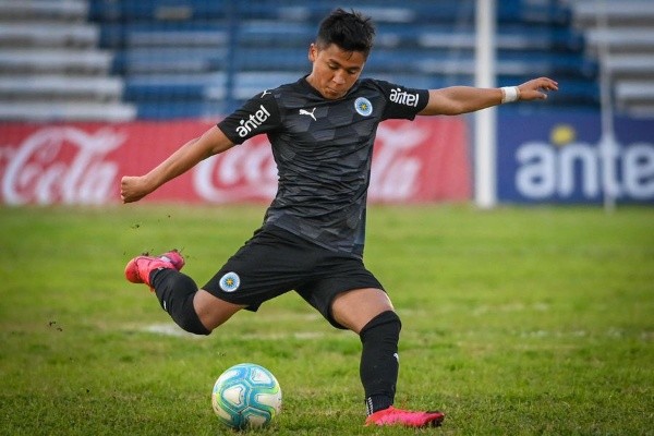 Marcelo Allende ha sido destacado por su juego en el fútbol de Uruguay