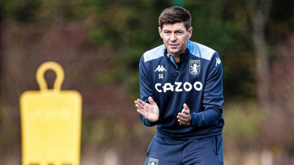 Steven Gerrard cambia alimentación de Aston Villa