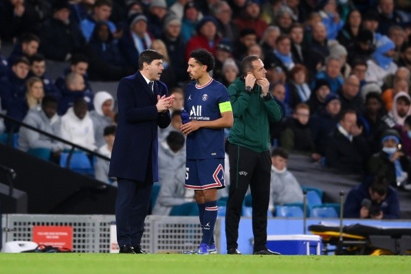 Mauricio Pochettino sigue con la sombra de la duda en el PSG. (Foto: Getty Images)