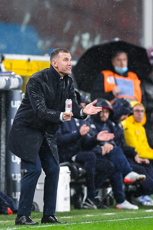 Andriy Shevchenko debutó con derrota su etapa en el Genoa. (Foto: Getty Images)