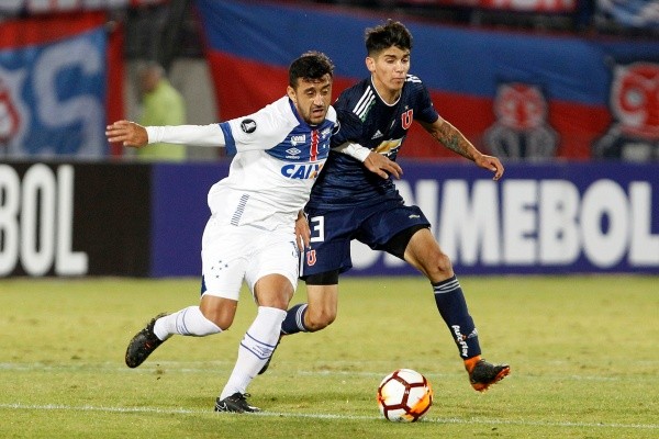 Azul Azul deberá pagar jugosa cifra a Ángelo Araos tras su fichaje en Corinthians