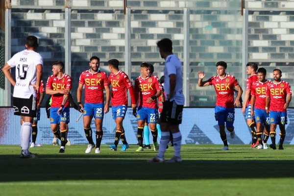 Colo Colo tropezó contra UE hipotecándose en la lucha por el título: Guarello le contesta a Suazo por polémica del Covid-19. (Foto: Agencia UNO)