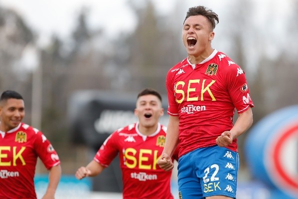Bastián Yáñez ha mostrado todo su talento con la camiseta de Unión Española (Foto: Agencia UNO)