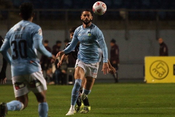 Marcelo Larrondo pensó en dejar el club en ese momento, pero luego de una conversación siguió al frente