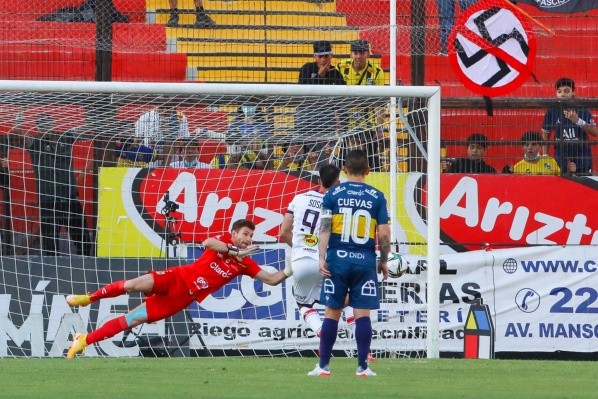 Melipilla viene de derrotar a Everton y por ahora se salva del descenso y la promoción.