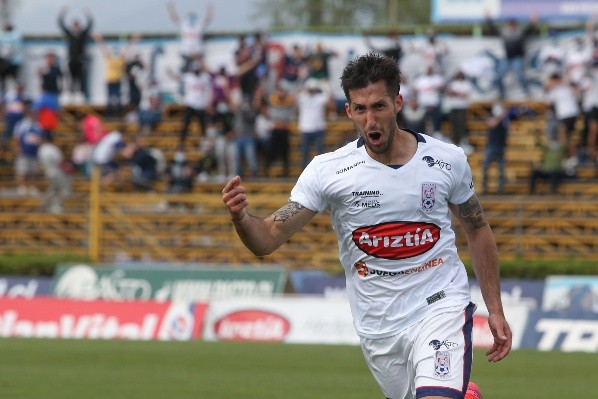 Sosa entró en la oncena ideal de Basaure por su gran campaña junto a Melipilla.