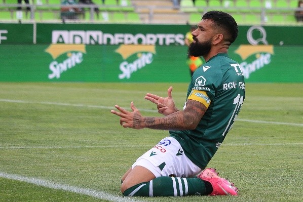 Ronnie Fernández recibe el respaldo de Cristián Montecinos para llegar a Colo Colo. Foto: Agencia Uno