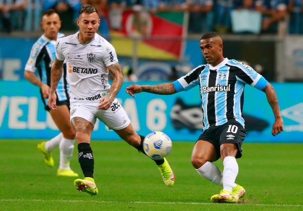 Eduardo Vargas marcó su cuarto gol en el Brasileirao