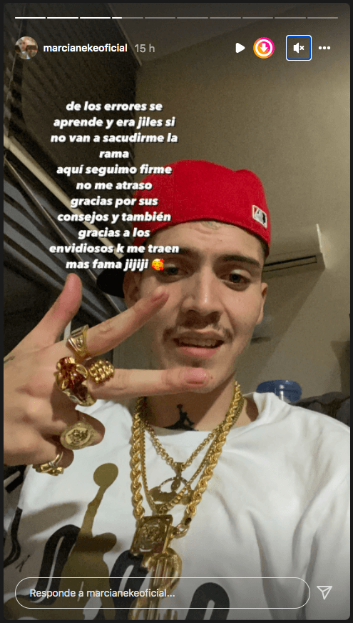 Viralizan videos de Marcianeke con un extraño comportamiento.(2)