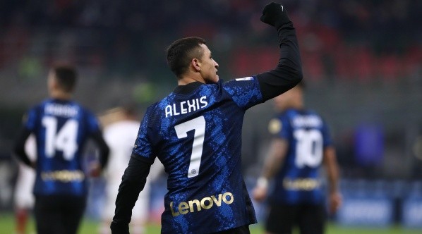 Alexis Sánchez volvió a celebrar con el Inter de Milán y los hermanos Galdames fueron testigos en la cancha de su partidazo. Foto: Getty Images