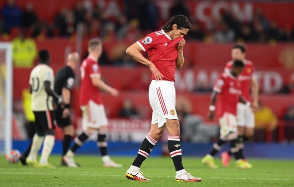 Los pocos minutos de    Edinson Cavani en el Manchester United le encendieron las ganas al Barcelona de llevarse sus goles. (Foto: Getty)