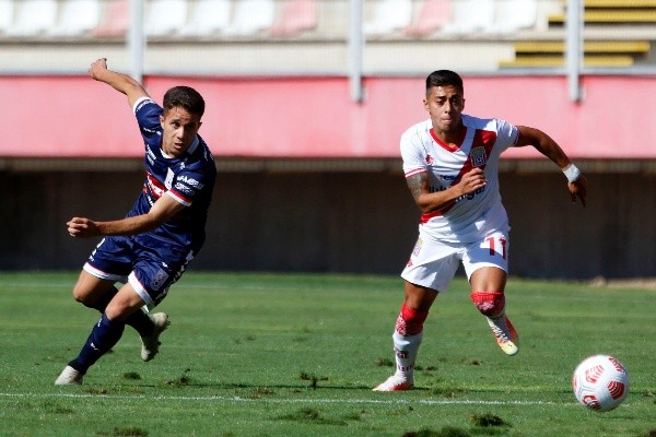 Curicó Unido quiere que se solucione rápido la denuncia contra Melipilla. El partido de Promoción se aplazó y podría dejarlo sin varias de sus figuras actuales. Foto: Agencia Uno