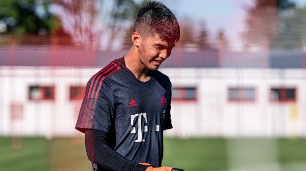 Liu Shaoziyang es un arquero chino de 18 años. Foto: Bayern Munich.