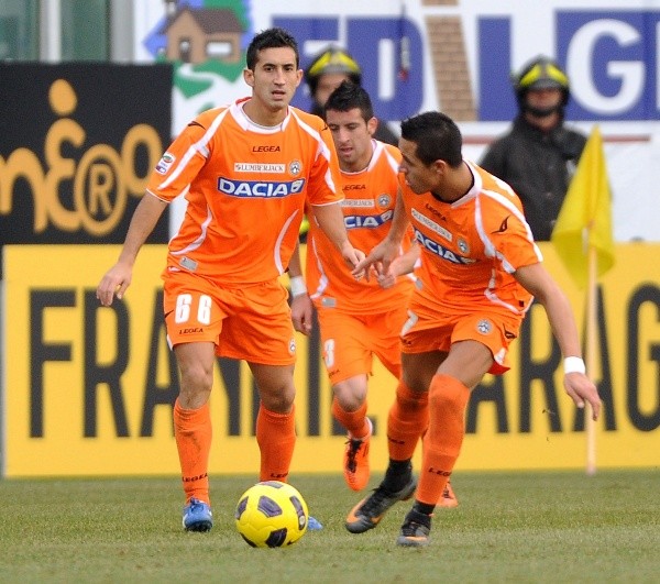 Isla y Sánchez fueron compañeros en 2011 en el Udinese de Italia. (Foto: Getty)