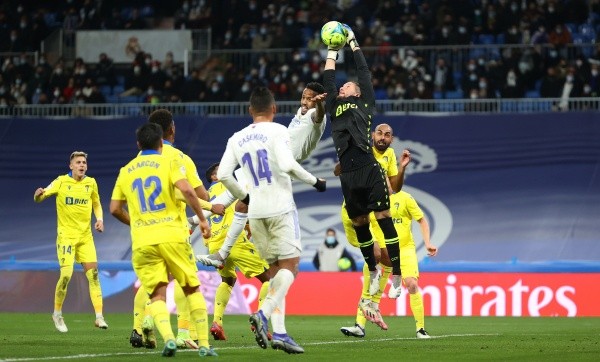 Tomás Alarcón fue titular y parte importante en el empate del Cádiz ante el Real Madrid. Foto: Getty Images