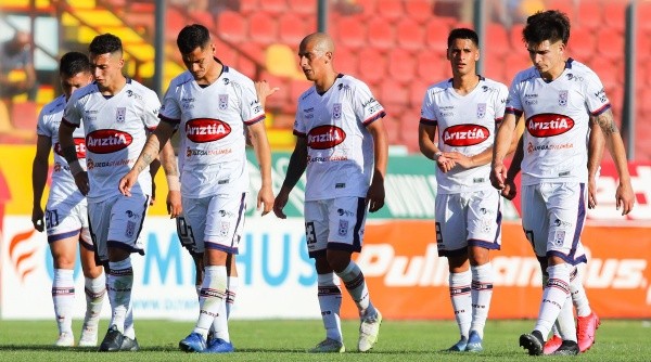 Deportes Melipilla fue expulsado de la ANFP y pierde la categoría. Las cosas cambian en la tabla de posiciones. Foto: Agencia Uno