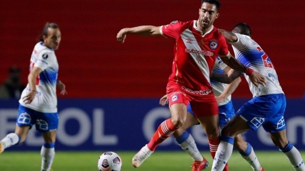 El delantero paraguayo de 31 años no se marchará de Argentinos Juniors.