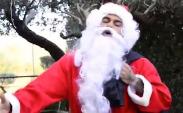 Dani Alves hizo morir de la risa a sus compañeros del Barcelona disfrazado de Viejo Pascuero (FC Barcelona)