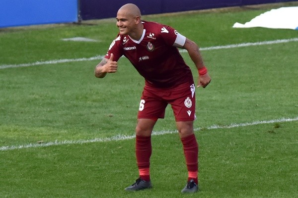 Humberto Suazo está a detalles de cerrar su regreso a Deportes La Serena. Foto: Agencia Uno
