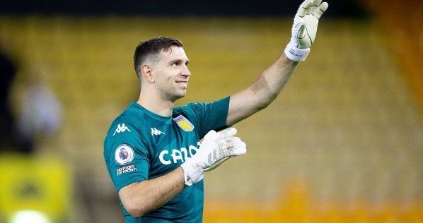El portero viene de buenas actuaciones tras ganar la Copa América con Argentina (Foto: Aston Villa)