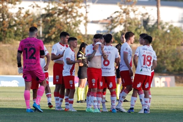 Curicó debía disputar el partido por la promoción ante Deportes Copiapó, pero ahora se está salvando de aquella definición.