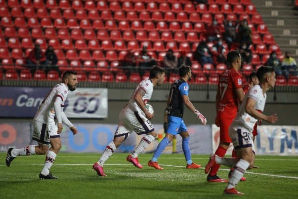 Deportes Melipilla es expulsado de la Primera División y se prepara para revertir el fallo en su contra por dobles contratos. Foto: Agencia Uno