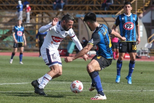 Melipilla y Huachipato juegan un partido aparte en las oficinas de la ANFP. Foto: Agencia Uno.