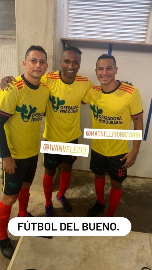 Otra fotografía del encuentro amistoso